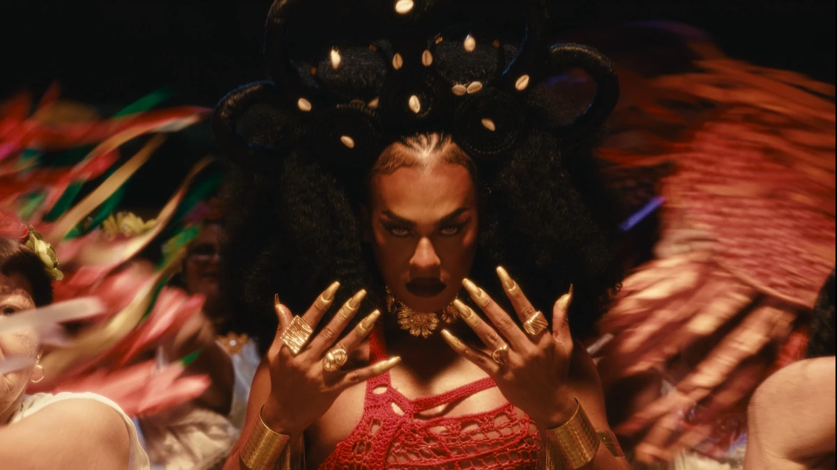Baiana, de Katha Maathai, dir. André Castro Neto por Divulgação