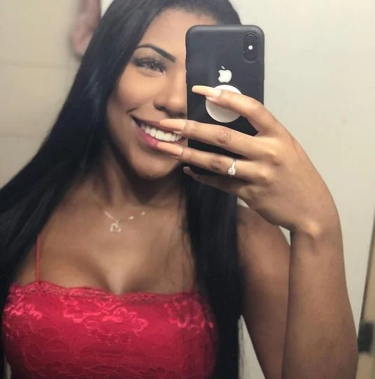 Carol Lekker antes dos procedimentos estéticos  por Reprodução/Redes Sociais 