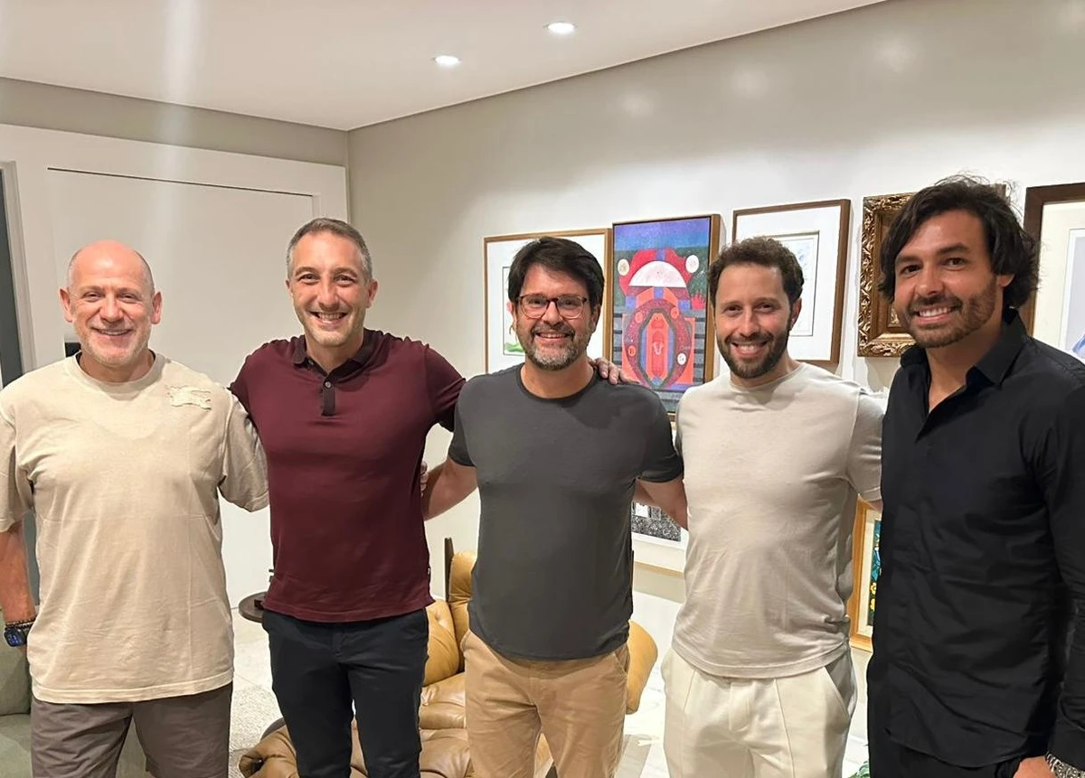 CEO da Liga do Catar é recebido por Guilherme Bellintani em Salvador para discutir investimentos no futebol brasileiro