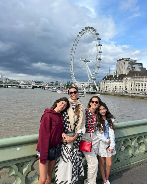 Ingrid Guimarães e Mônica Martelli em Londres com as filhas por Reprodução/Redes Sociais