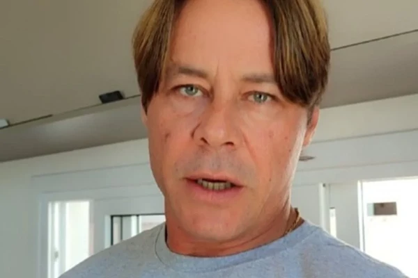 Theo Becker por Reprodução