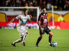 Imagem - Grêmio x Vitória: onde assistir, escalações e arbitragem