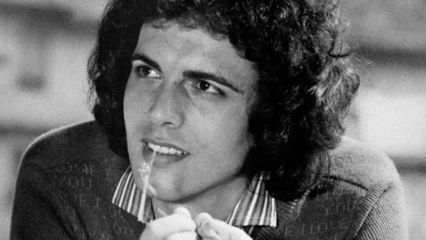 Christina o "Julio Iglesias italiano" por Reprodução 