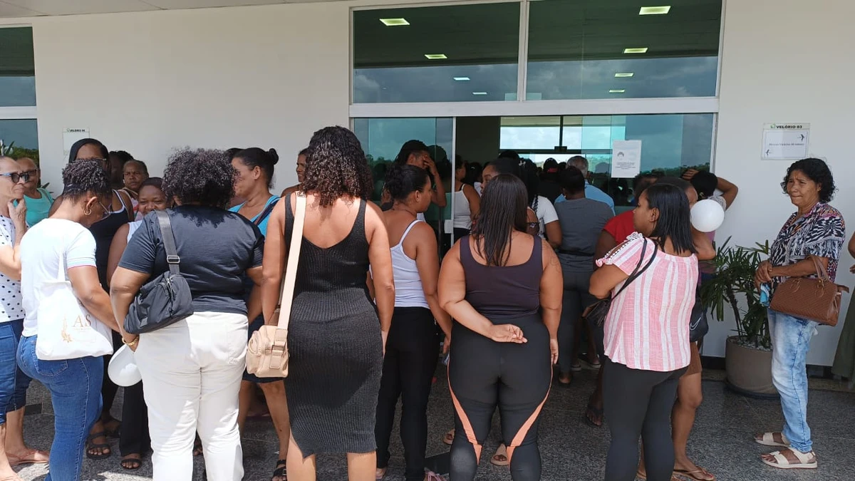 Enterrado jovem autista morto em operação da Rondesp em Rio Sena por Bruno Wendel/CORREIO