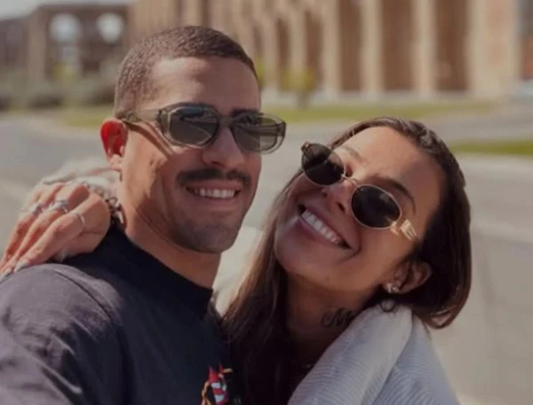 Flávia Vasconcelos, brasileira atropelada em Portugal, ao lado do namorado Yago Bezerra por Reprodução/Redes Sociais 