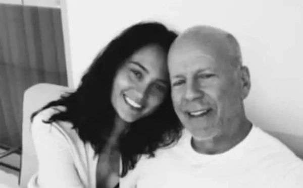 Emma Heming Willis detalha desafios de cuidar de Bruce Willis