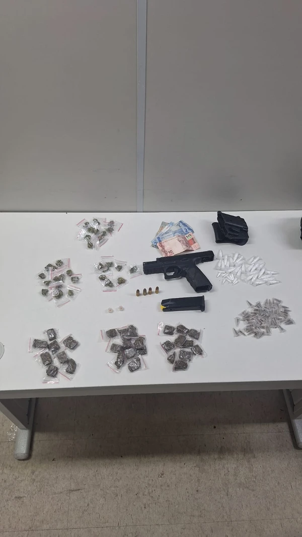 Material foi apreendido com o suspeito por Reprodução