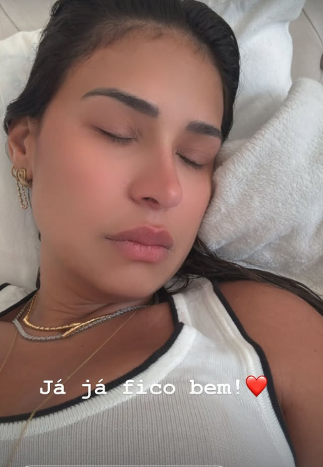 Cantora foi levada ao hospital por Reprodução | Redes Sociais