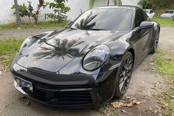 Suspeito conduzia uma Porsche