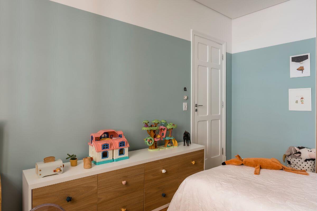 A decoração do quarto infantil deve ir além da estética e acompanhar o crescimento da criança (Projeto: Camila Palladino | Imagem: Henrique Ribeiro Photons)