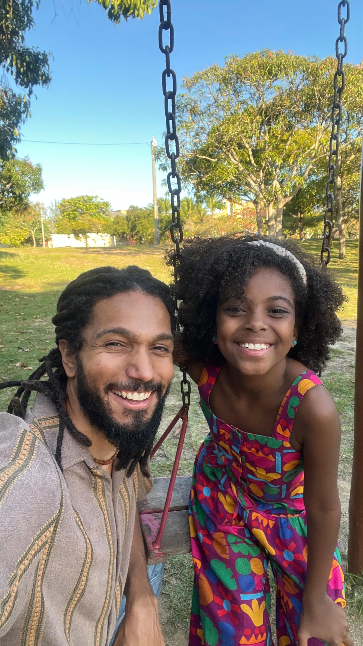 Na pele de Luiz, pai biológico de Sarita (Luara Telles), em Vale Tudo por Divulgação