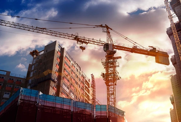 O processo seletivo busca reforçar o time da construção civil na capital baiana