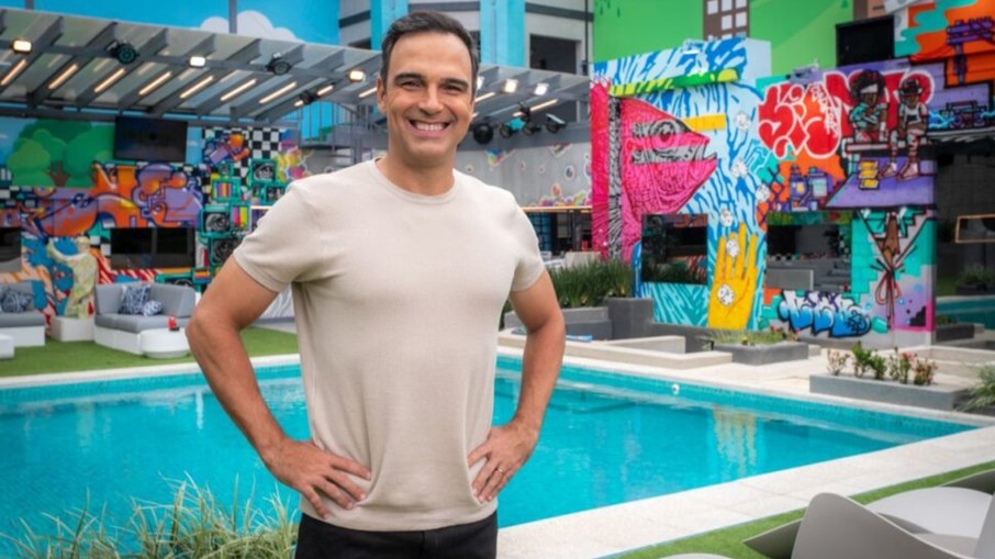 Tadeu Schmidt apresenta o Big Brother Brasil por Divulgação/TV Globo