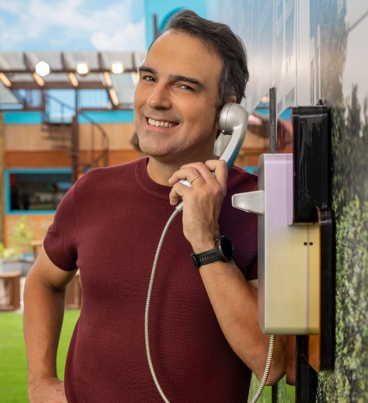 Tadeu Schmidt apresenta o Big Brother Brasil por Divulgação/TV Globo