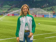 Imagem - Leila rebate proposta contra campo sintético: ‘No dia que o Flamengo tiver estádio, poderá colocar o gramado que quiser’