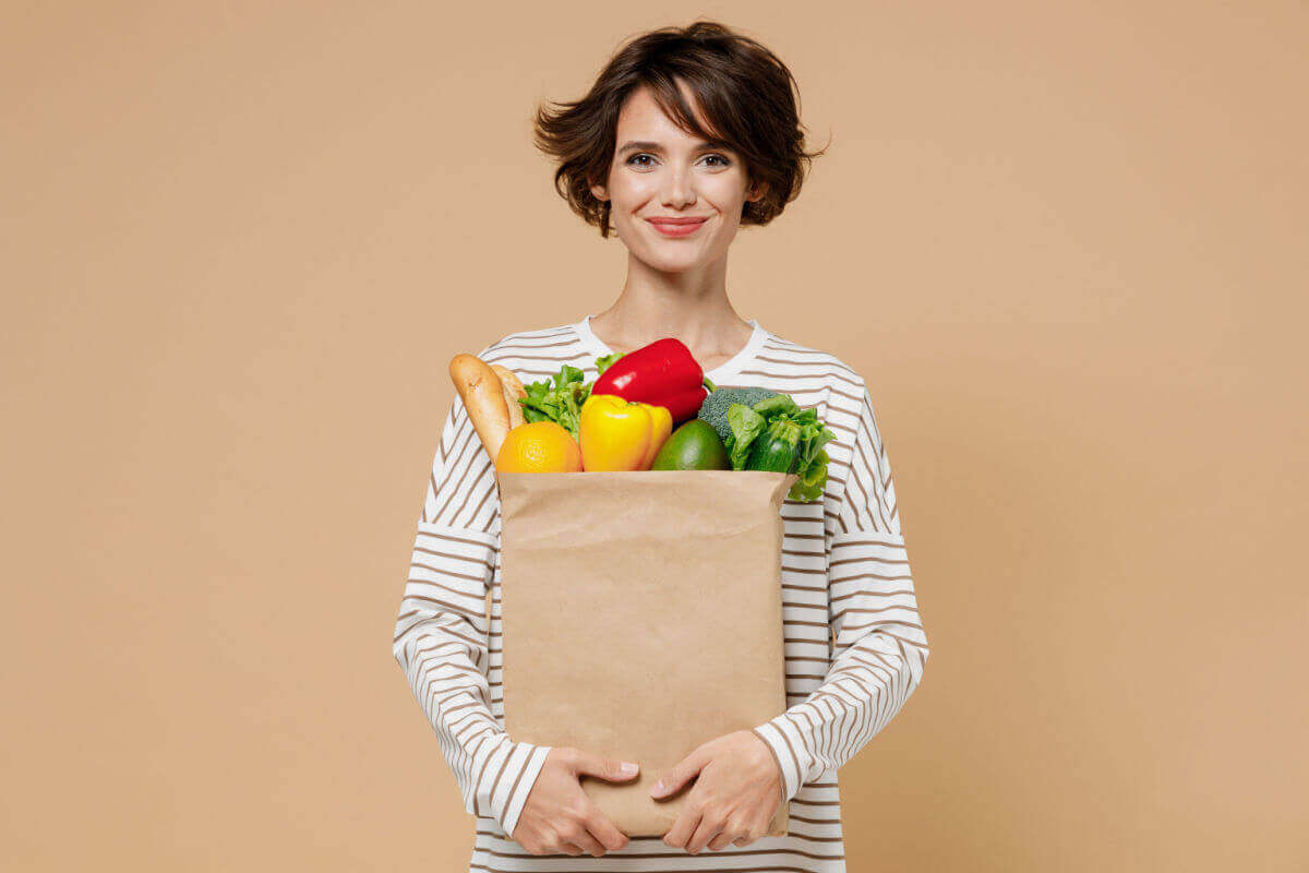 Segundo o Ibope, 14% da população já se declara vegetariana, um número que cresce a cada ano (Imagem: ViDI Studio | Shutterstock)