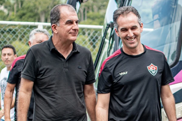 Léo Condé por Victor Ferreira/EC Vitória