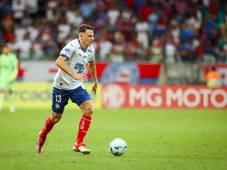 Imagem - Lateral com passagem pelo Bahia pode jogar a terceira Copa do Mundo da carreira