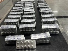 Imagem - Idosa é presa com quase 10 mil comprimidos abortivos no Aeroporto de Salvador