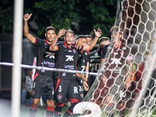 Imagem - Em jogo de tensão e alívio, Vitória supera Ceará e volta a vencer na Série A