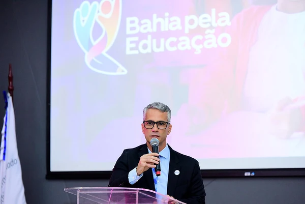 Em sua fala, o coordenador do Centro de Apoio à Educação do Ministério Público da Bahia, Adriano Marques, reforçou o caráter de urgência da iniciativa por VALTER PONTES