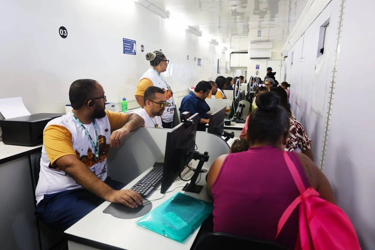Projeto Praça de Justiça e Cidadania por Divulgação