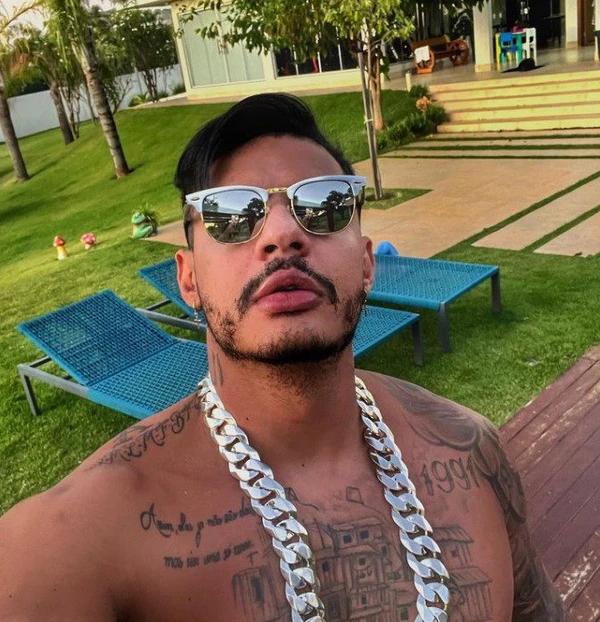 Rapper Hungria por Reprodução