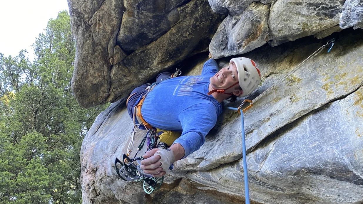 Imagem - Influenciador transmite a própria morte durante escalada das mais difíceis do mundo
