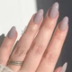 Imagem - Greige? Nova cor de esmalte vira tendência e promete aposentar o nude clássico nas unhas