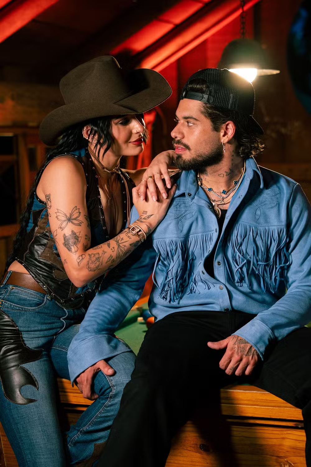 Ana Castela e Zé Felipe lançam o single 'Sua boca mente'  por Divulgação