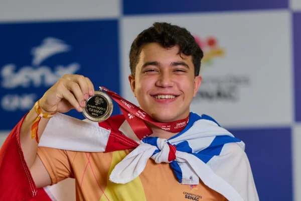 Baiano se torna segundo melhor cozinheiro do Brasil nas Competições Senac 2025