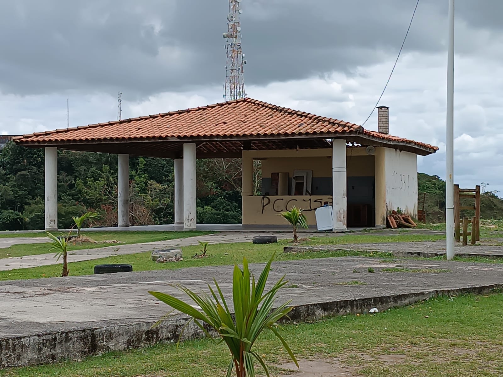Empresário é torturado e executado pelo PCC em Candeias por Empresário é torturado e executado pelo PCC em Candeias 