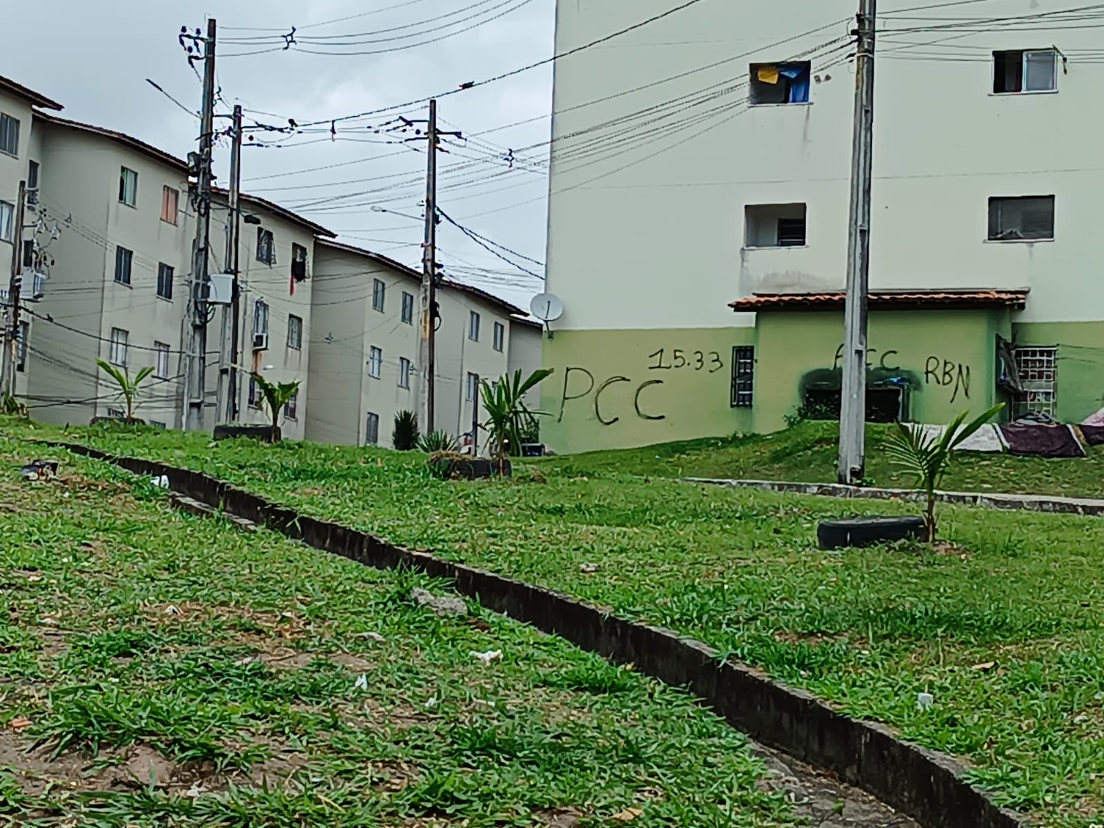 Empresário é torturado e executado pelo PCC em Candeias por Empresário é torturado e executado pelo PCC em Candeias 