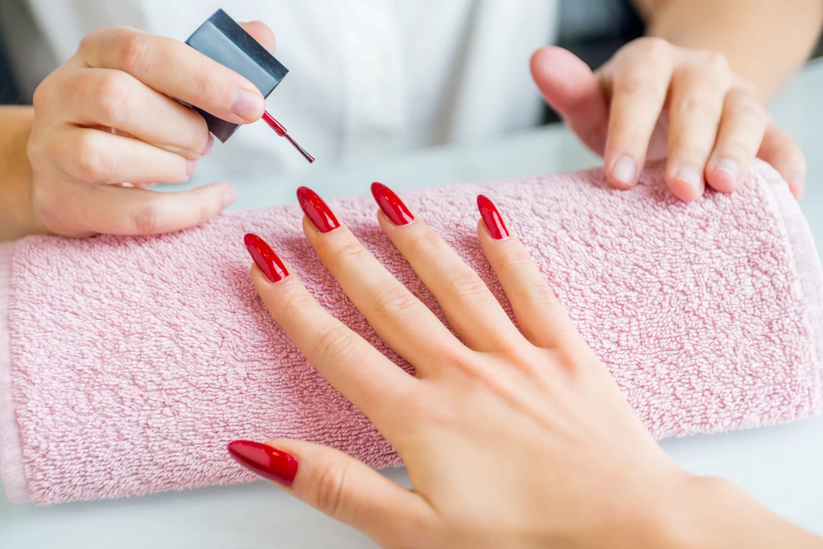 Esmalte por Reprodução