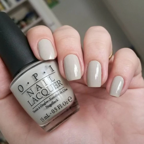 Esmalte greige por Reprodução