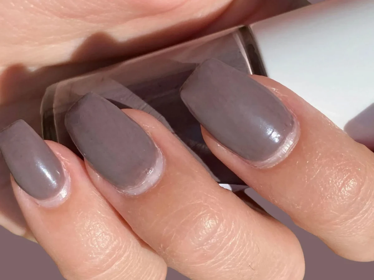 Esmalte greige por Reprodução