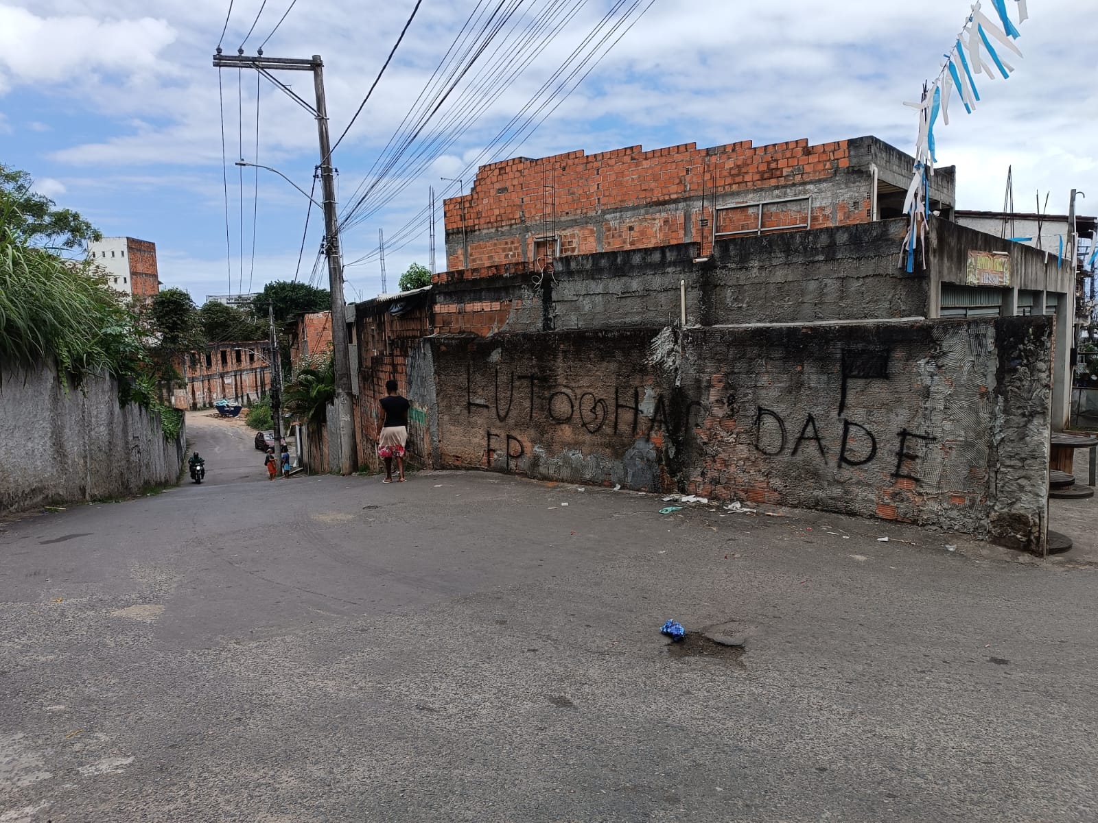Jardim Cajazeira é um dos bairros dominados pelo PCC  por Jardim Cajazeira é um dos bairros dominados pelo PCC 