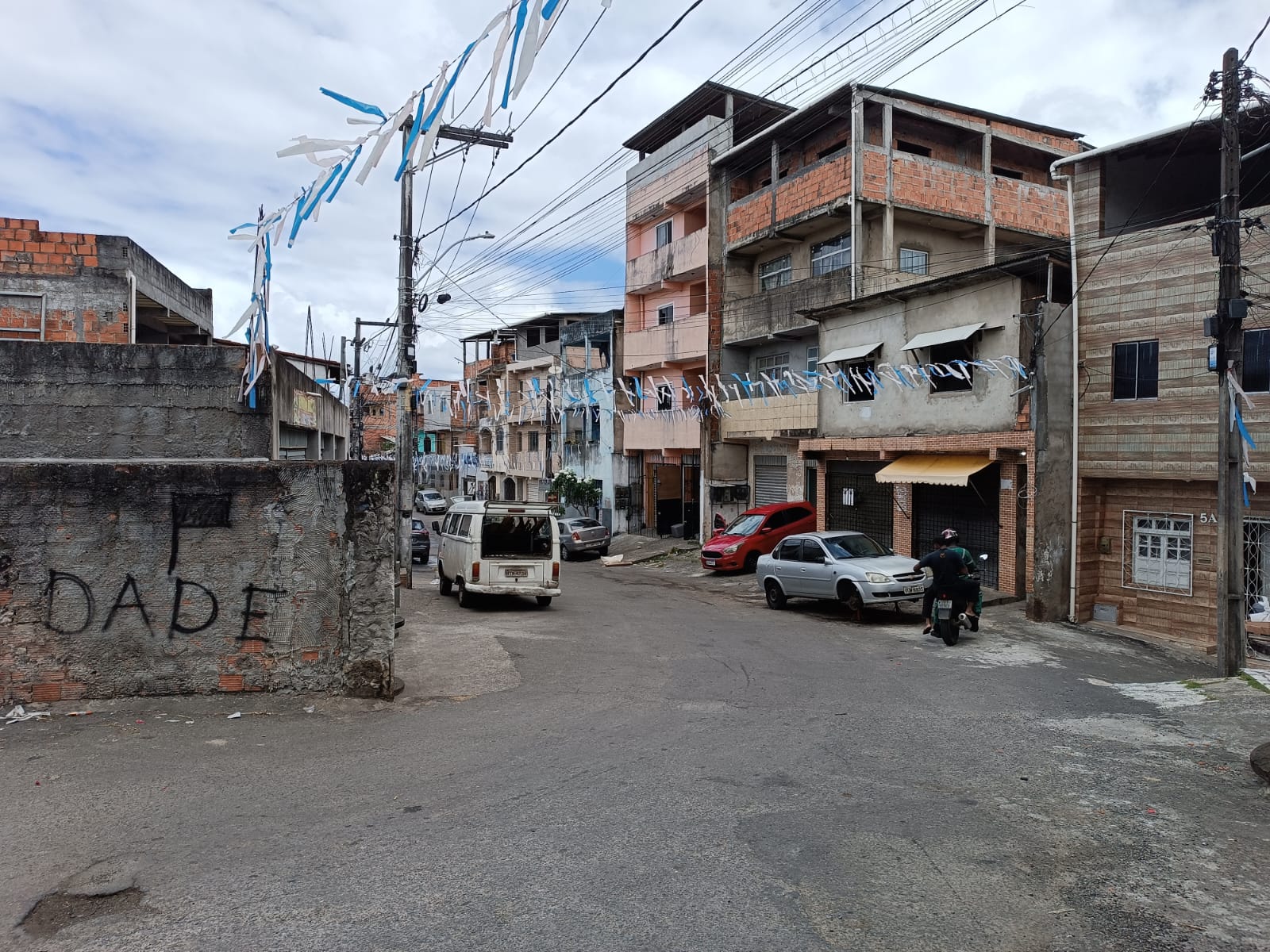 Jardim Cajazeira é um dos bairros dominados pelo PCC  por Jardim Cajazeira é um dos bairros dominados pelo PCC 