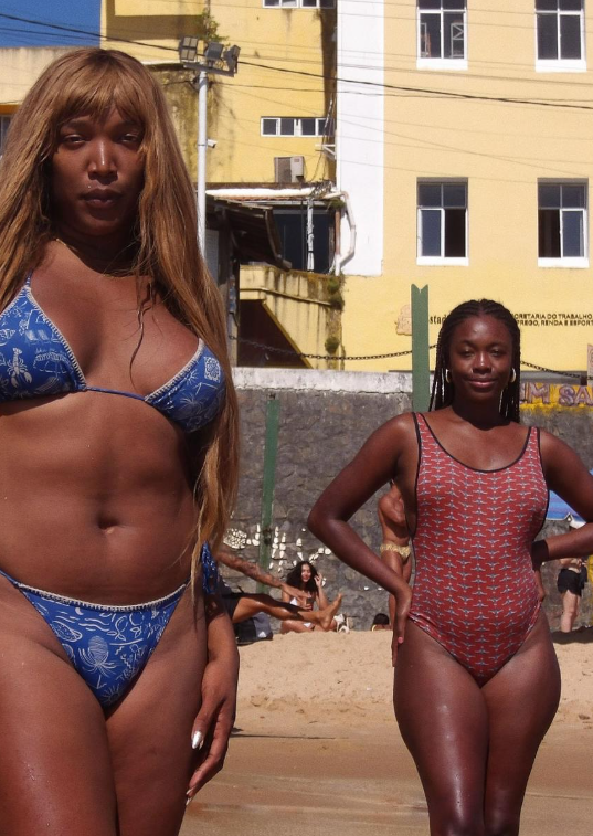 Liniker e Majur estiveram em praia de Salvador por Reprodução | Redes Sociais