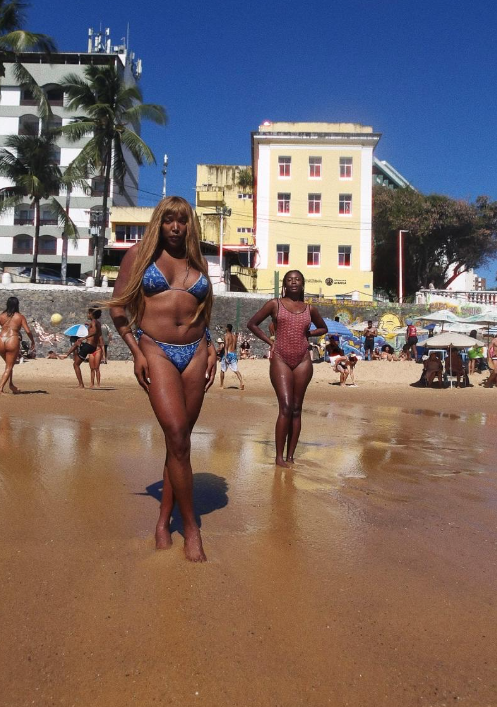 Liniker e Majur estiveram em praia de Salvador por Reprodução | Redes Sociais