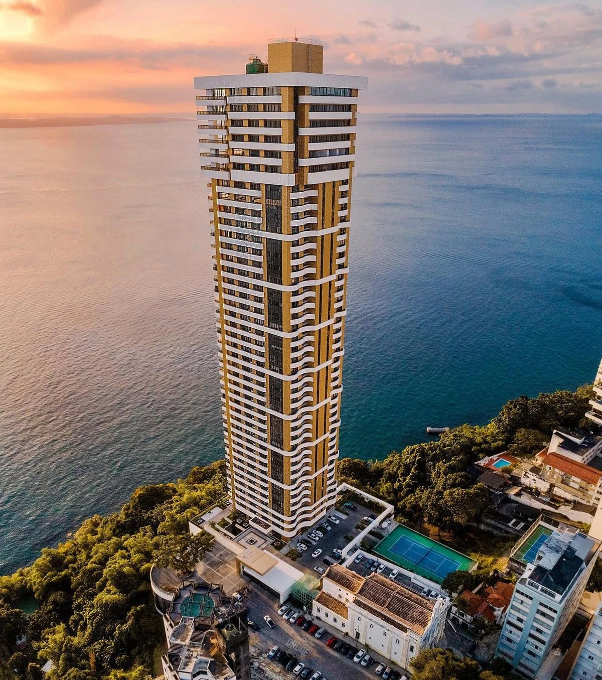Luxo em Salvador: conheça os edifícios com píer exclusivo, teleférico e imóveis de até R$ 55 milhões