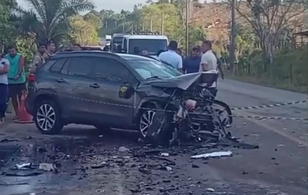 Tio e sobrinho morreram após batida grave por Reprodução