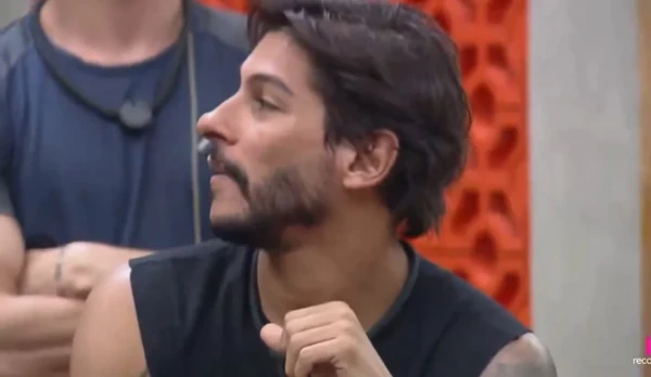 Shia Phoenix por Reprodução