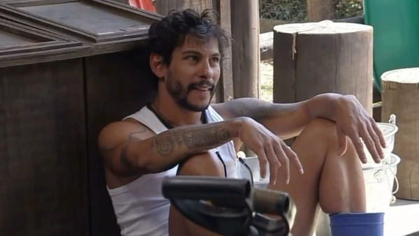 Shia Phoenix por Reprodução