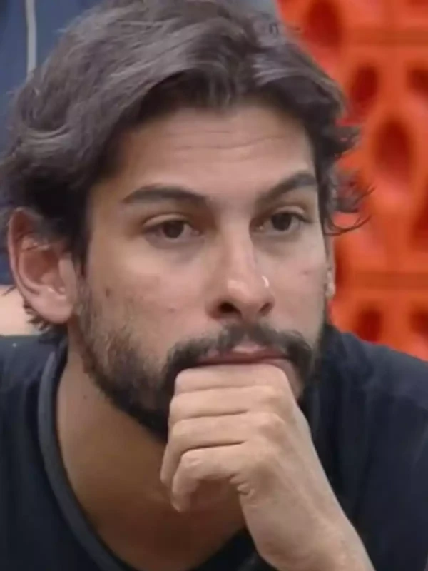 Shia Phoenix por Reprodução