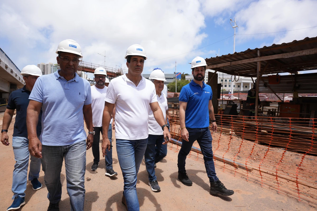 Viaduto em frente ao Shopping da Bahia por Betto Jr. / Secom PMS