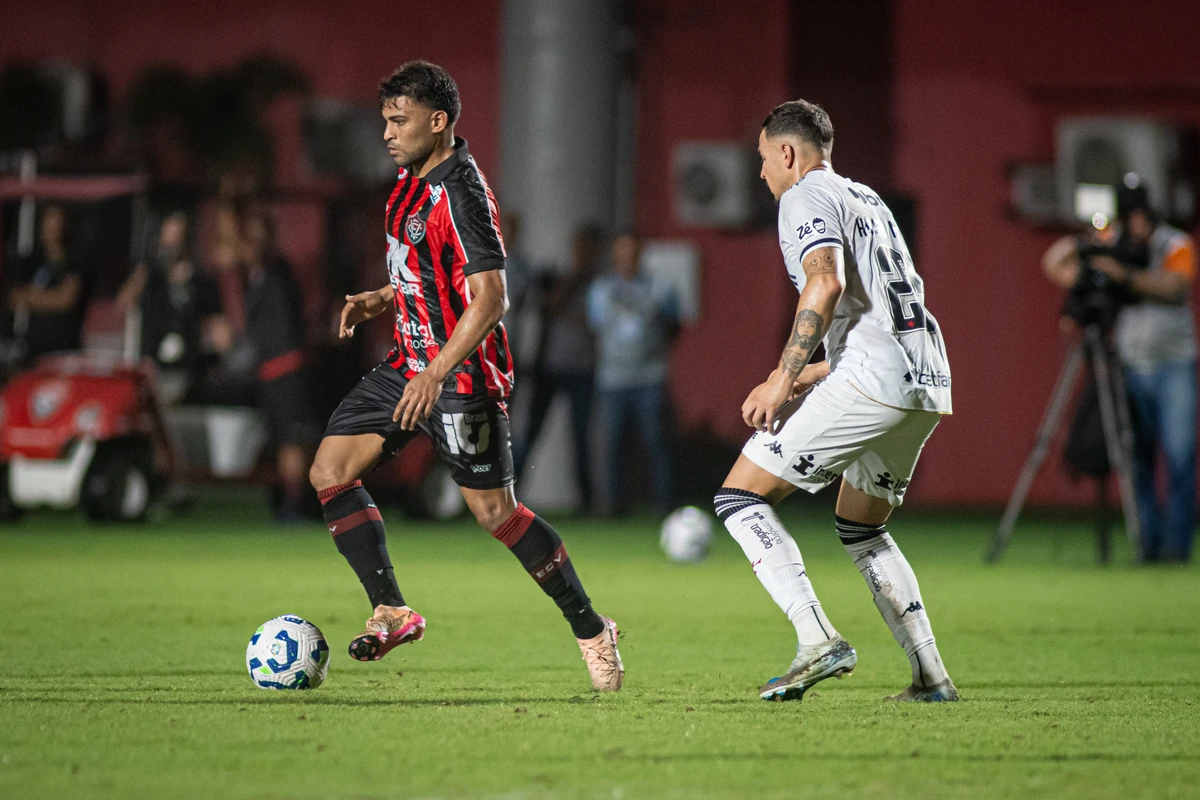 Vitória venceu o Vasco por 2x1 no 1º turno