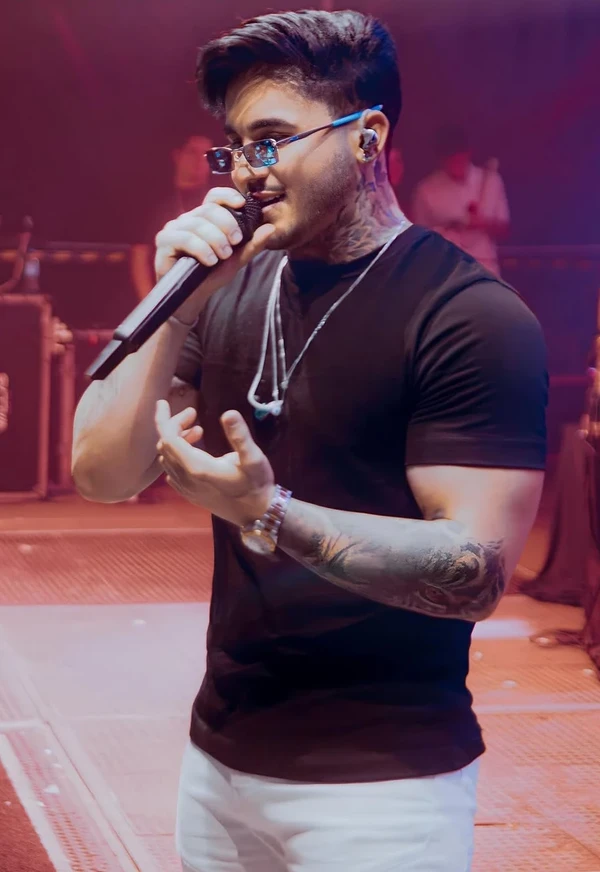 Wallas Arrais por Reprodução