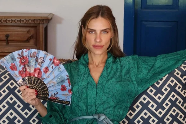 Isabelle Nassar por Reprodução