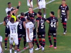 Imagem - CBF divulga súmula polêmica de Vasco x Vitória com expulsões de Halter e Carlinhos